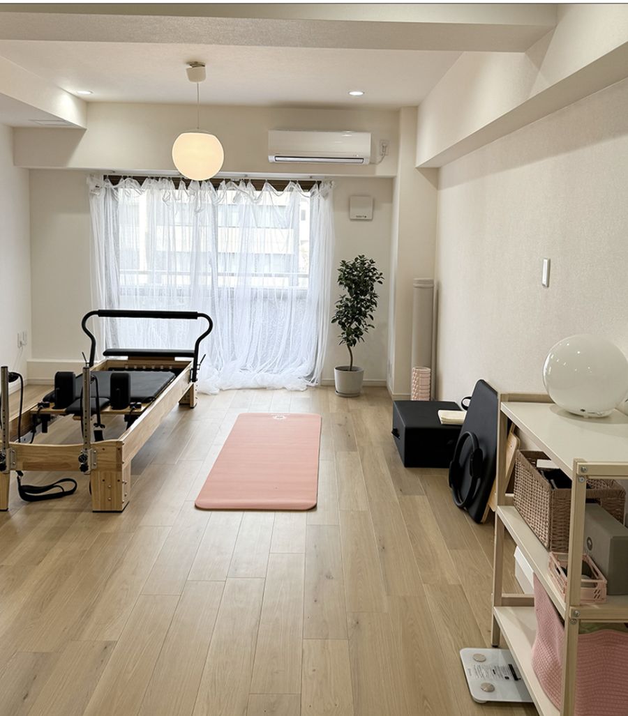 マンション1室のスタジオ内観